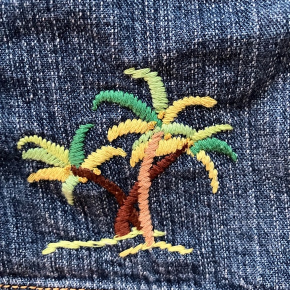 2/$25 Baby Gap Embroidered Denim Shorts Palm Tree Hibiscus Flower Hula Dancer 2T - Picture 4 of 6